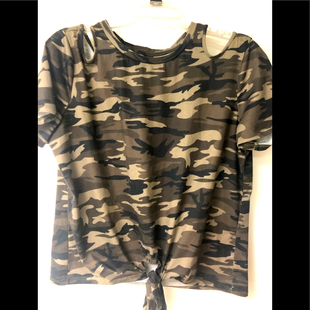 Shein camo print shoulder cutout self tie tee